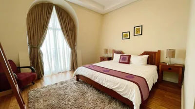 Appartement de trois chambres — Pacific Place Serviced Apartment